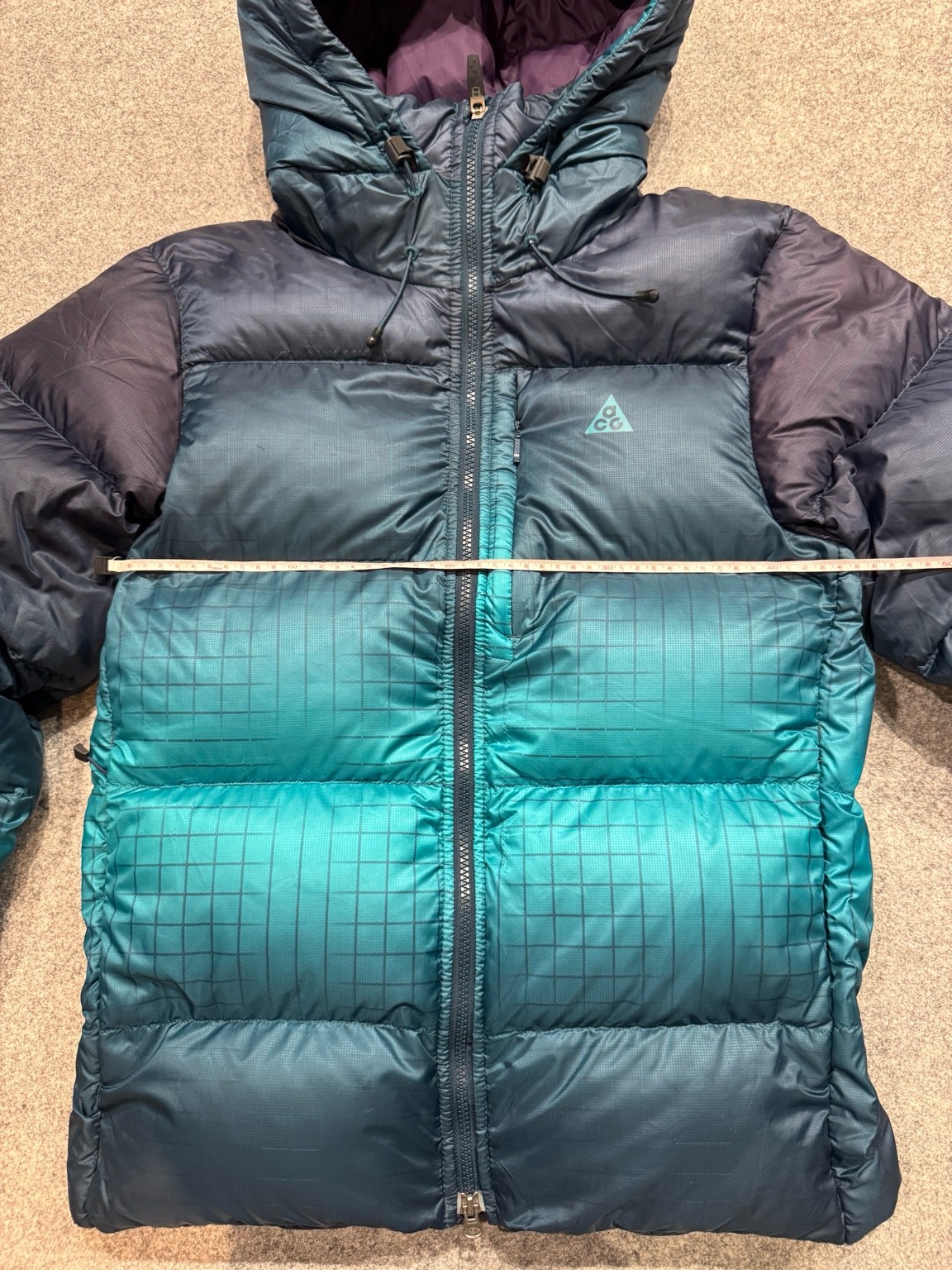 NIKE ACG ダウン 身幅計測（メジャー）