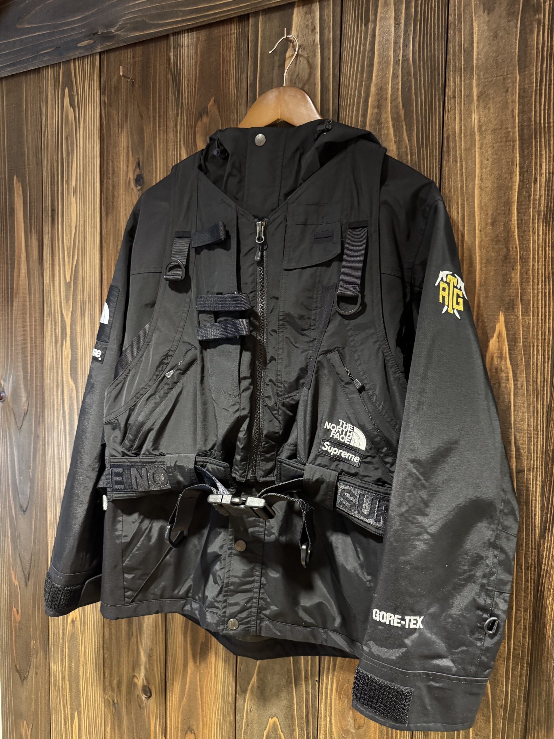 Supreme × THE NORTH FACE RTG Vest Jacket フロントの立体感