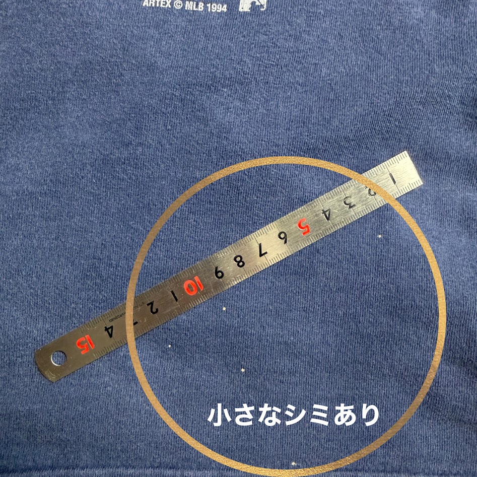 Atlanta Braves Tシャツ 小さなシミ