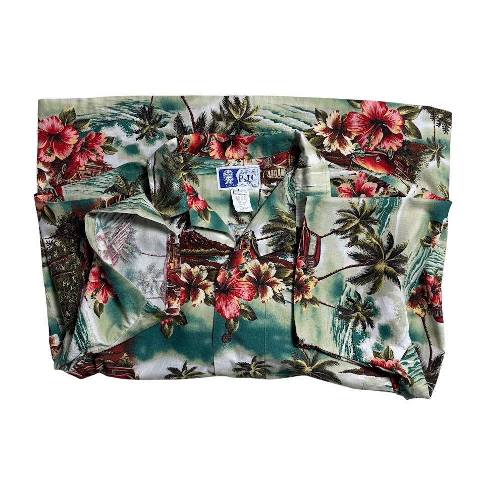 折りたたんだMade in Hawaii RJCアロハシャツ