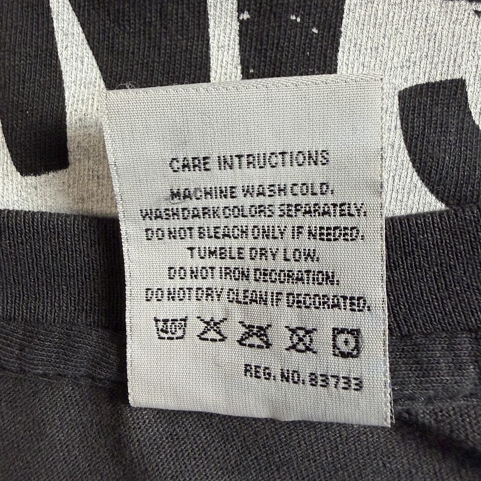 カート・コバーンTシャツ ケアタグ カート・コバーンTシャツの洗濯表示とケアインストラクションタグ