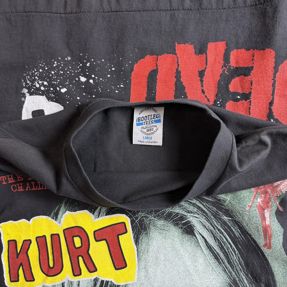 カート・コバーンTシャツ 首元の状態 カート・コバーンTシャツの首元と襟リブの状態