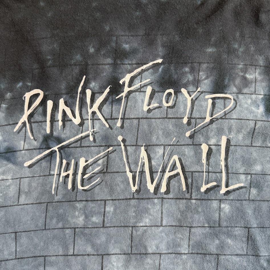 Pink Floyd The WallロングスリーブTシャツのロゴとレンガの壁のプリント