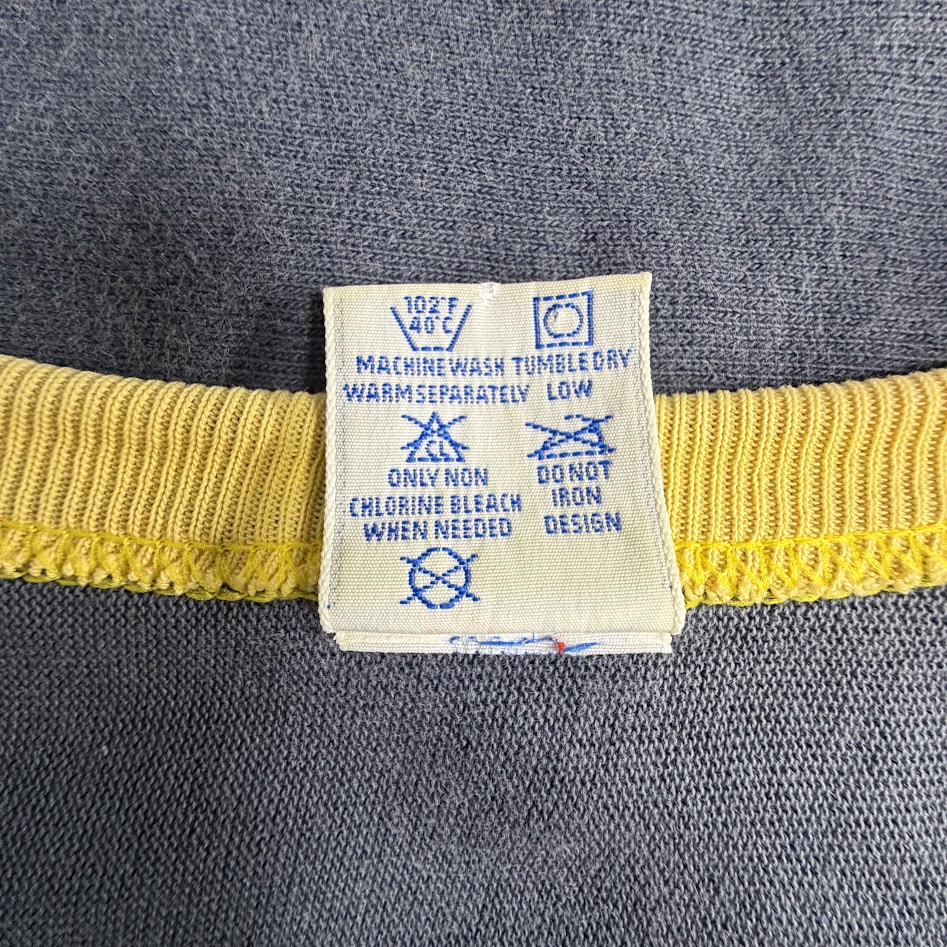 Champion REVERSE WEAVE T-SHIRT タグ裏の洗濯表示