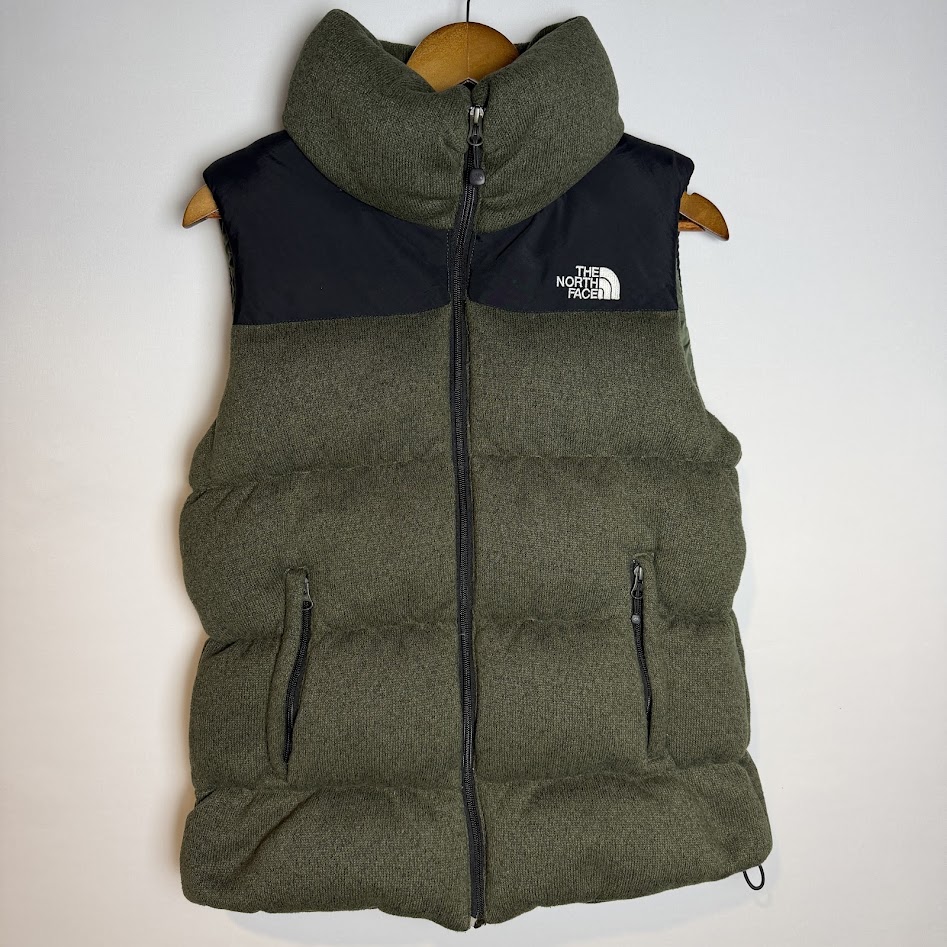 THE NORTH FACE フリース切替ダウンベストの全体シルエット