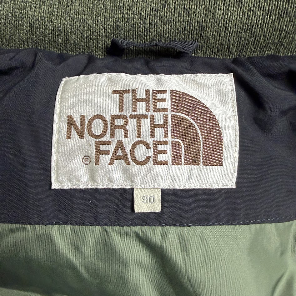 THE NORTH FACE ダウンベストのブランドタグとサイズ表記